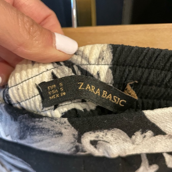 Zara black & white floral trousers - Picture 4 of 5